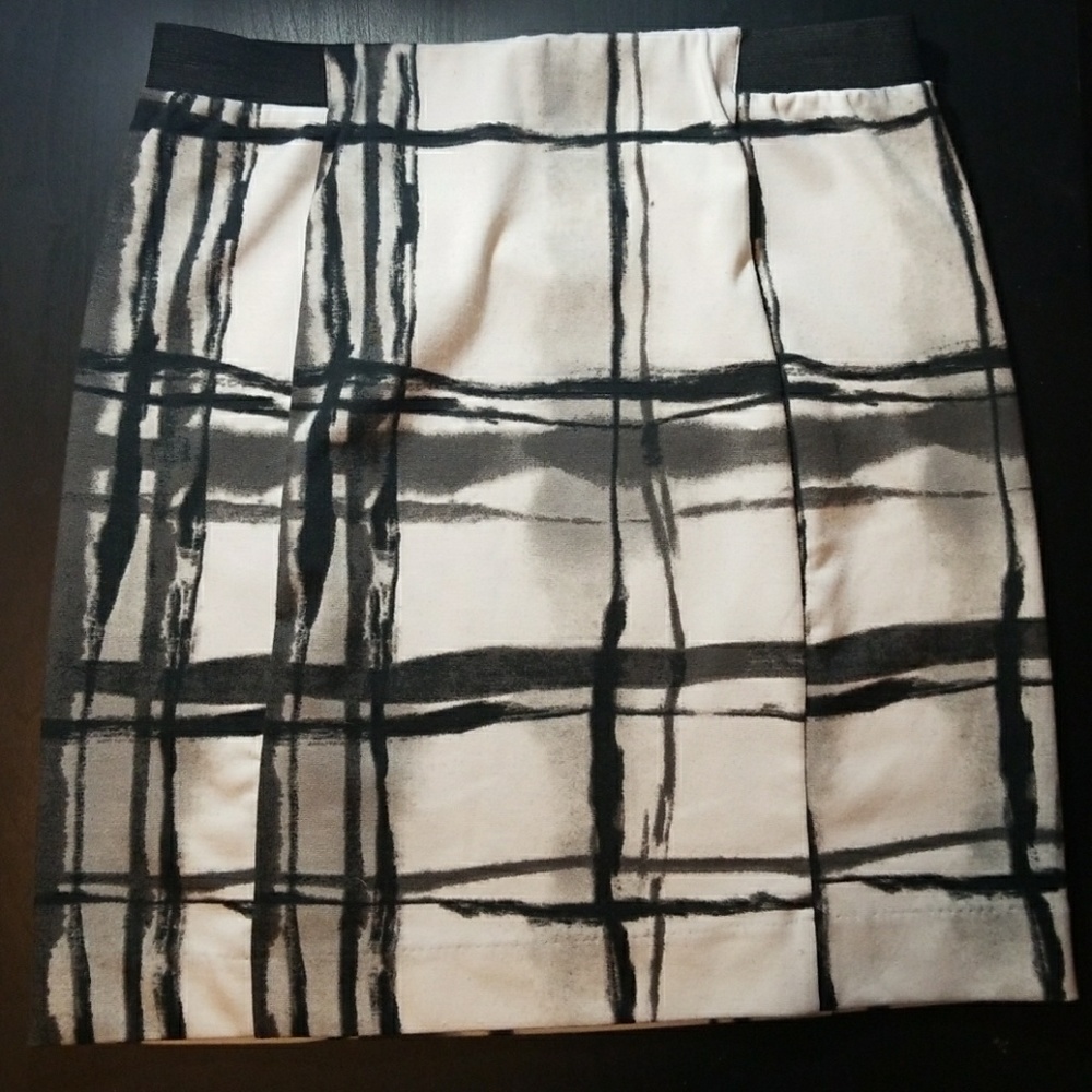 Simply Vera Vera Wang B&W Pencil Skirt